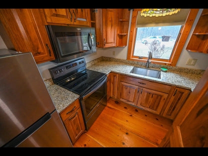 105± Acres with Cabin and Prime Hunting | Adams County, Illinois